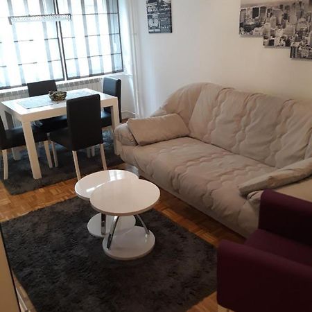 Appartement Stan Banjica à Belgrade Extérieur photo