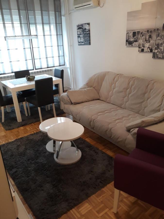 Appartement Stan Banjica à Belgrade Extérieur photo